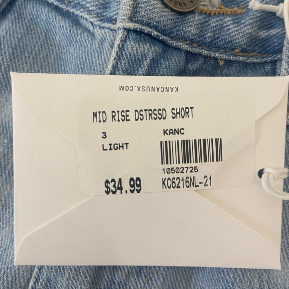 NWT Kancan Women’s mid rise distressed denim shorts ✨ - Picture 2 of 4